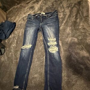 Women’s BKE Distressed Skinny Jean
